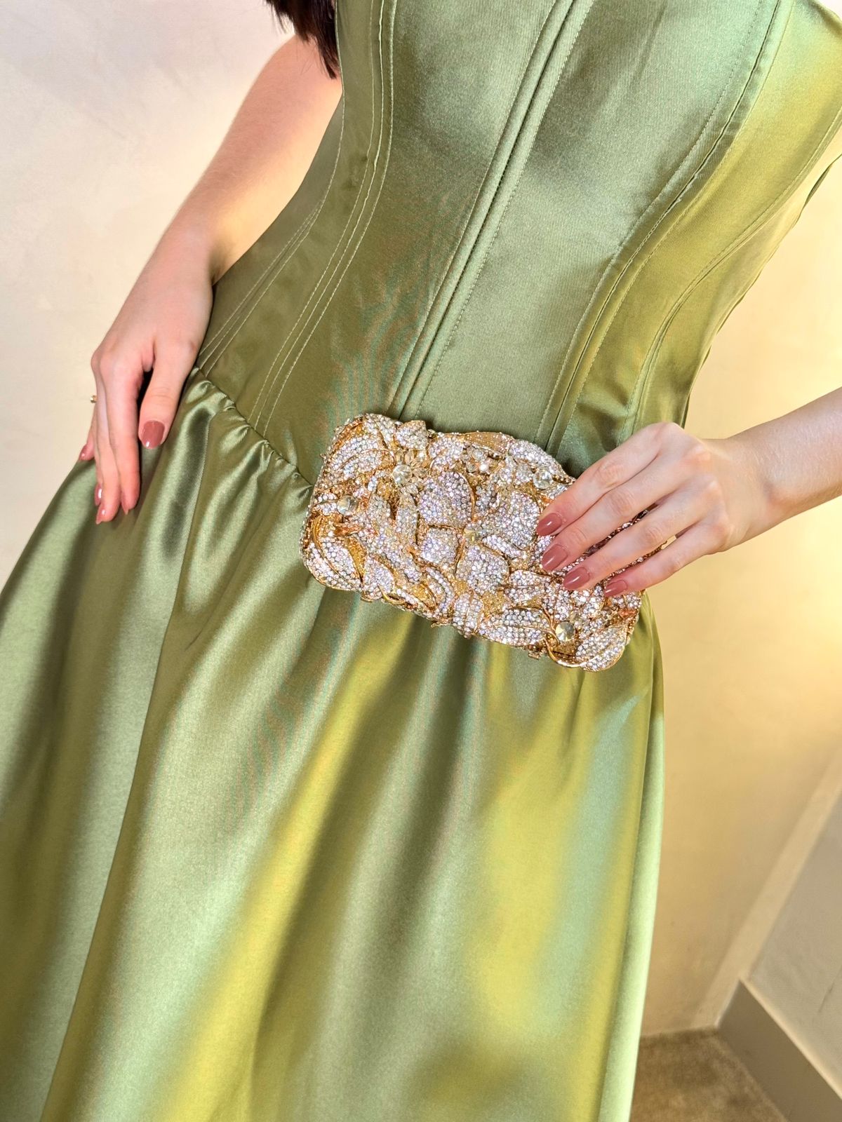 Vestido Verde Oliva cintura baixa de alfaiataria