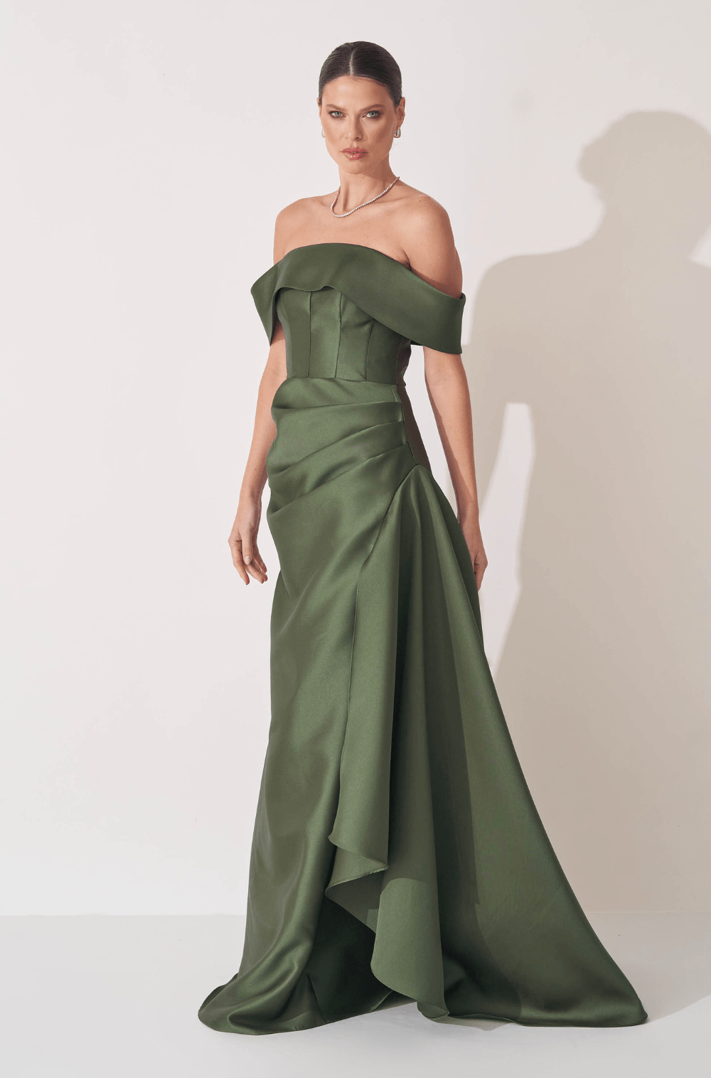 Vestido Verde Oliva alfaiataria ombro a ombro 