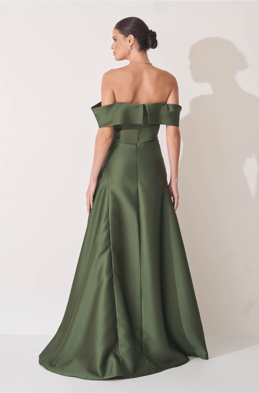 Vestido Verde Oliva alfaiataria ombro a ombro 